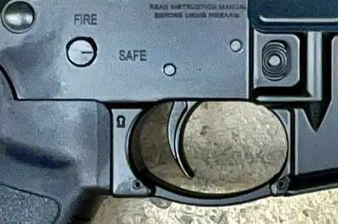 AR-15 controls and safety selector